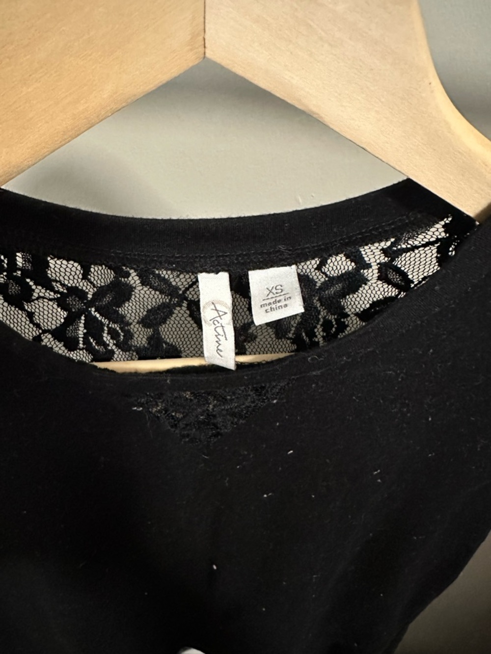 Black and White Shortsleeve Shirt with Lace Details size XS - Picture 3 of 5